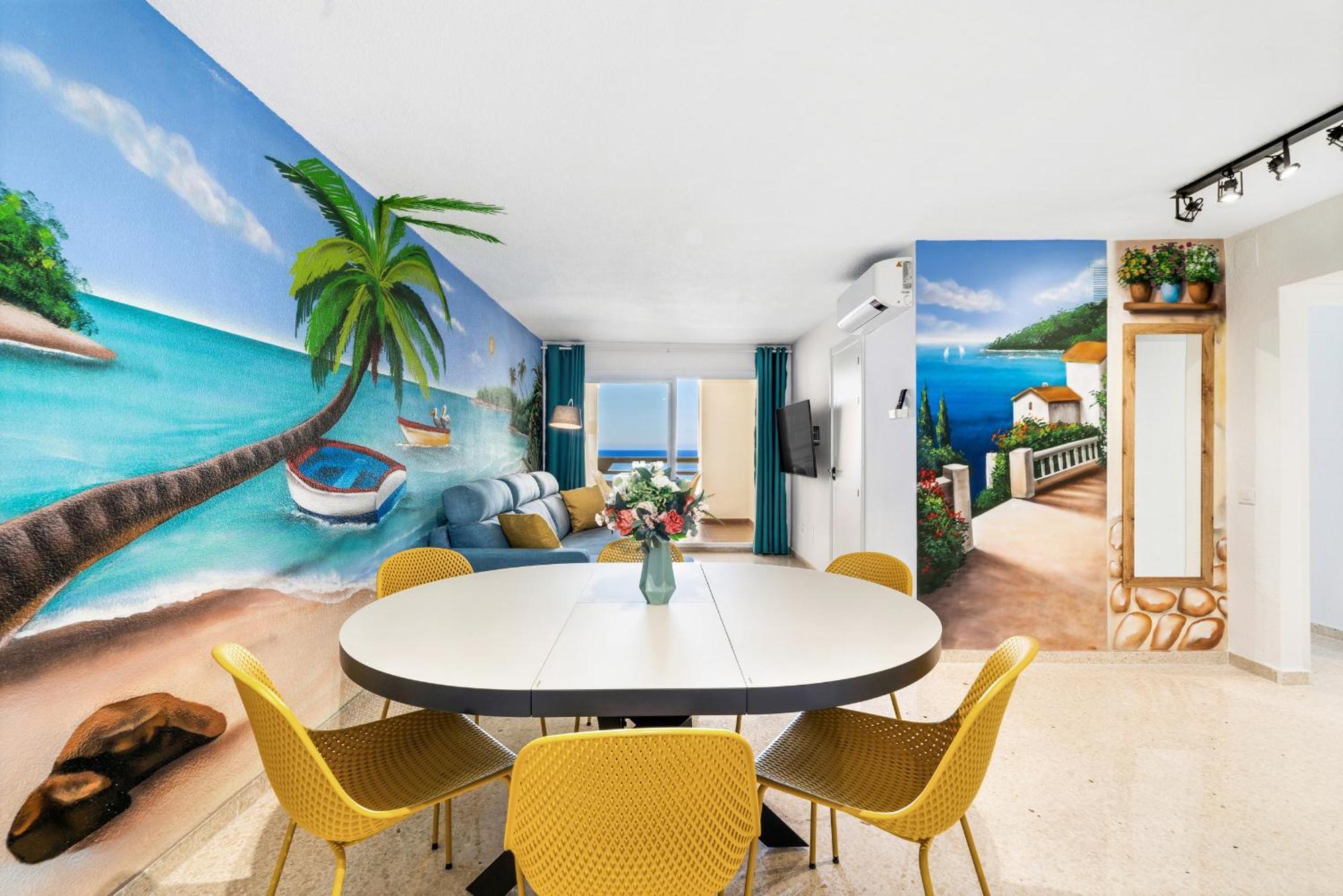 Apartment On The First Line Of The Sea With A View And Free Parking Марбеля Екстериор снимка